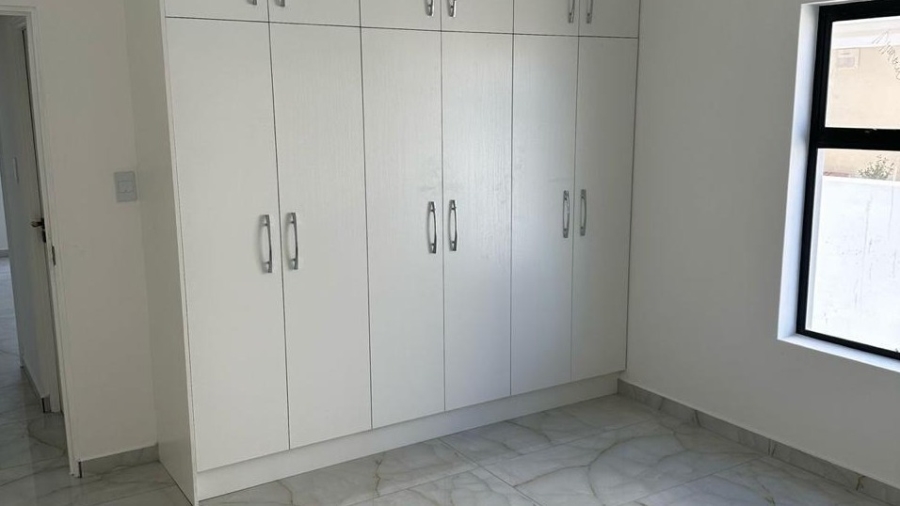 To Let 4 Bedroom Property for Rent in Laguna Sands Western Cape